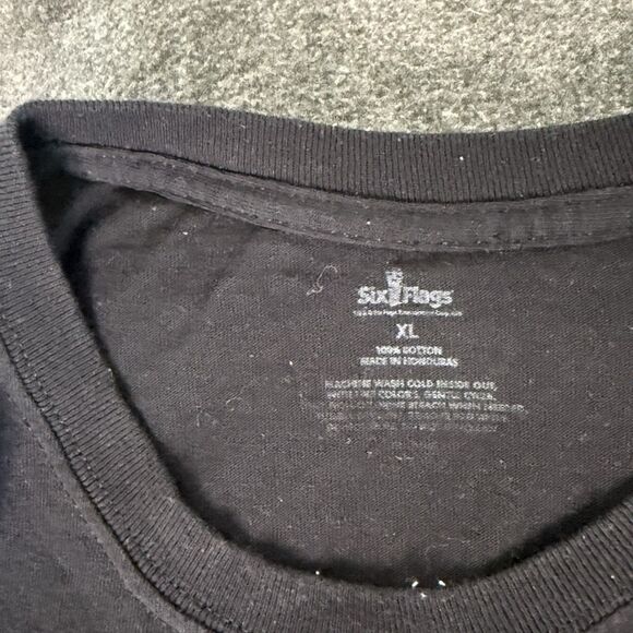 Six Flags Fright Fest TShirt Mens Size XL Black Scary Creepy Clowns Horror - Picture 2 of 4